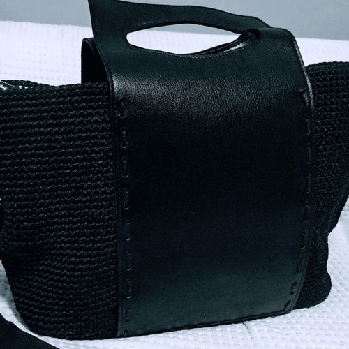 Handmade knitted handbag new, black