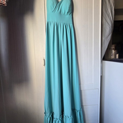 Maxi dress turquoise new with open back and chest support