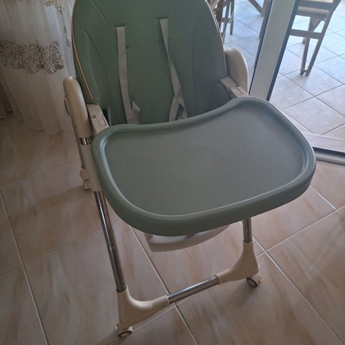 Highchair with wheels, pistachio color