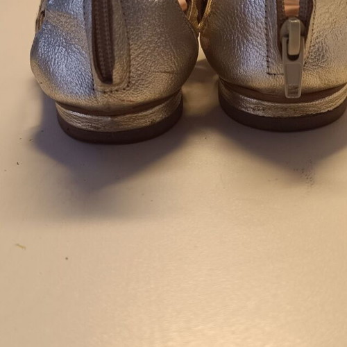 Gold/platinum sandal used, size 38, soft and comfortable