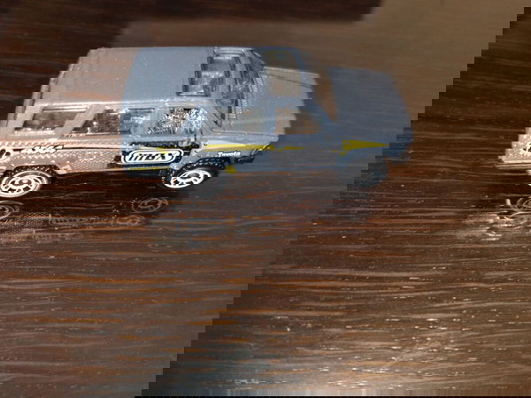 Αυτοκινητάκι Matchbox Toyota 4Runner 1985 (2010)