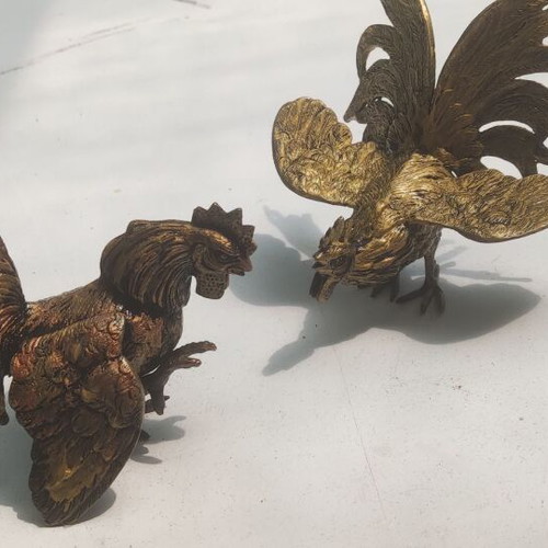 Bronze roosters like new, set