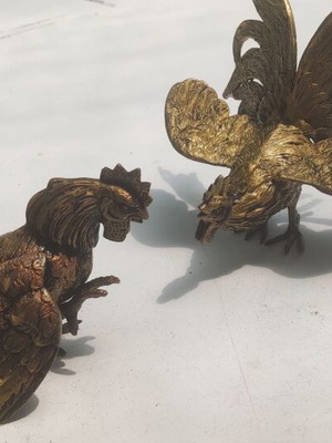 Bronze roosters like new, set
