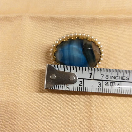 Oval small brooch with pearl border used, vintage