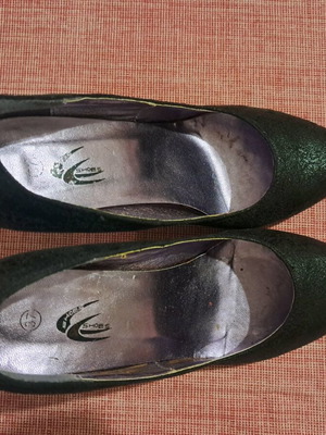 Black pumps used, size 37