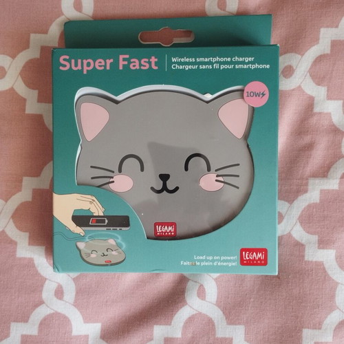 Legami cat-themed pack new, Bluetooth charger, magnetic clip, travel pillow