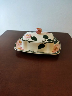 Villeroy & Boch Wild Rose butter dish