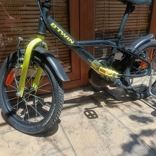 Dechatlon B'Twin Dark Hero 500 kids bike used, 16 inch wheels