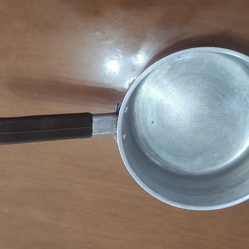 Vintage kitchenware set used, 2 sahani, tray, salad bowl, pot