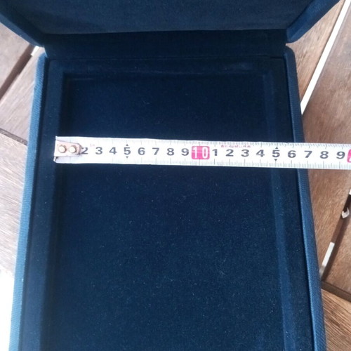 Picture case like new