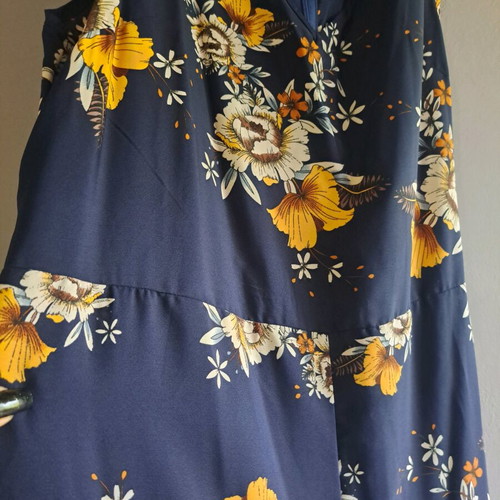 Sleeveless V-Neck Wide Leg Jumpsuit new, navy blue with floral patterns