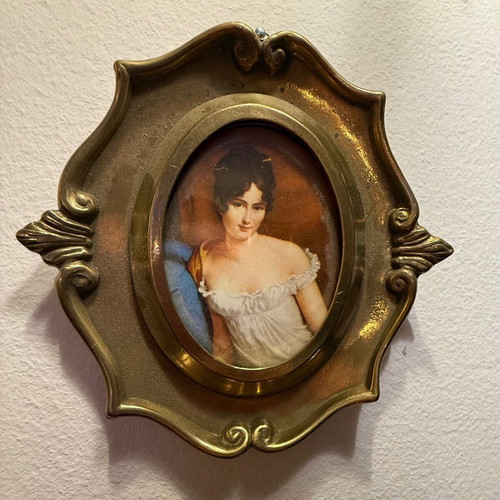 Solid brass picture frames like new, set of 5 pieces