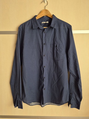 Bershka men's shirt size L like new, dark blue with subtle pattern