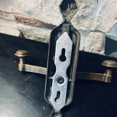 Double brass hanger new, vintage style with flower decoration