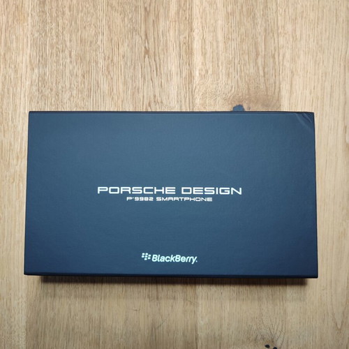 BlackBerry Porsche Design P'9982 smartphone new, silver, 8-11.9 MP camera