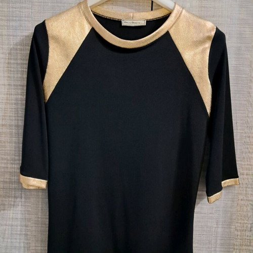Dolce Domenica blouse with 3/4 sleeve and gold details like new