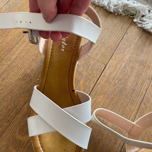 White platform sandals size 37, worn only once, vegan leather