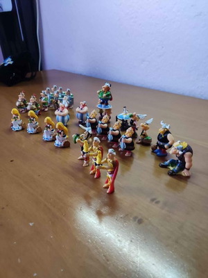 Συλλογή Αστερίξ και Οβελίξ kinder έκπληξη μεταχειρισμένη