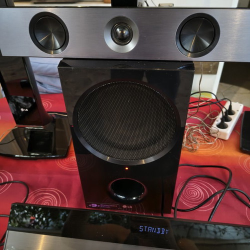 LG HX976TZW 5.1 Home Cinema 3D Blu-Ray system, wireless rear speakers & subwoofer