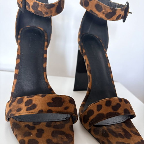 Truffle Collection Leopard Print Sandals like new, size 38, block heel