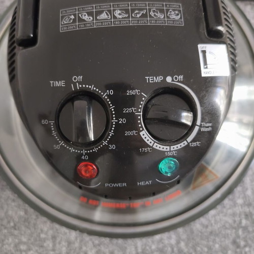 Primo 17lt/1400wt Robot Oven used with 2 cooking racks