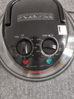 Primo 17lt/1400wt Robot Oven used with 2 cooking racks