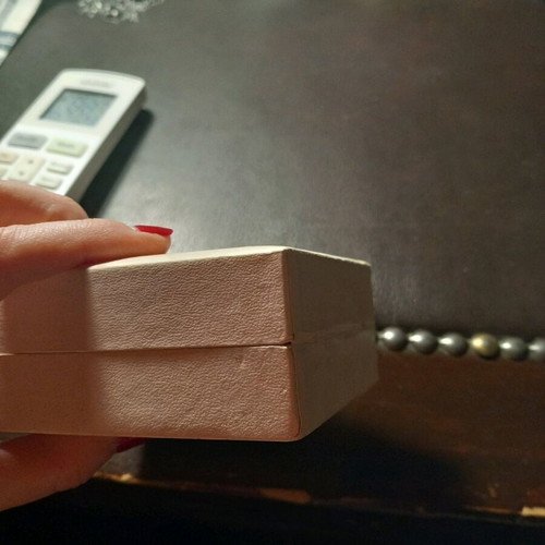 Pinko bracelet box used, 8 cm