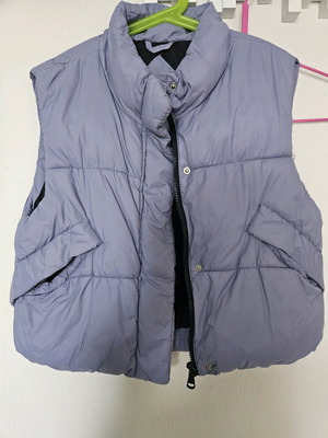 Zara cropped puffer vest used, size 11-12, purple