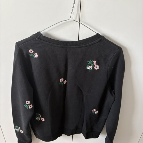 Tally Weijl black sweater with pink floral embroidery, size L