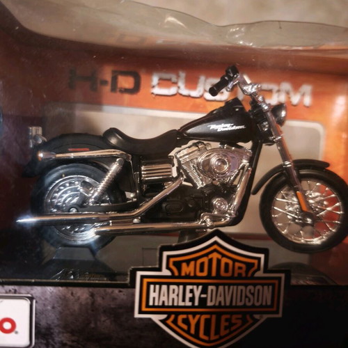 Maisto Harley Davidson motorcycle 2012 new