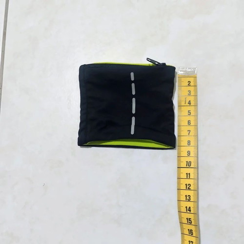 Sugarfree elastic wrist pocket with zipper