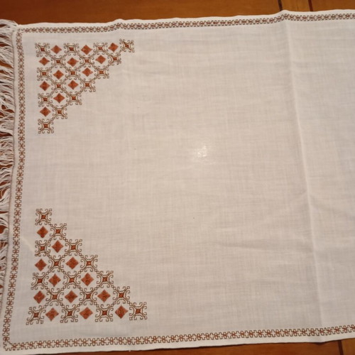 Handmade tablecloth with embroidery new