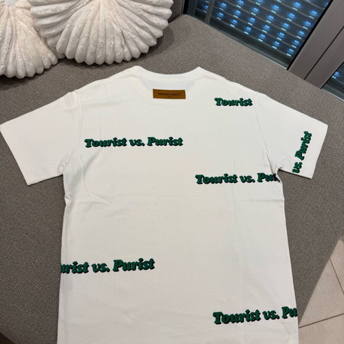 Louis Vuitton Tourist vs. Purist white T-shirt size M like new