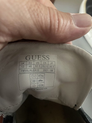Guess δερμάτινα casual παπούτσια μεταχειρισμένα, νούμερο 46, μαύρα