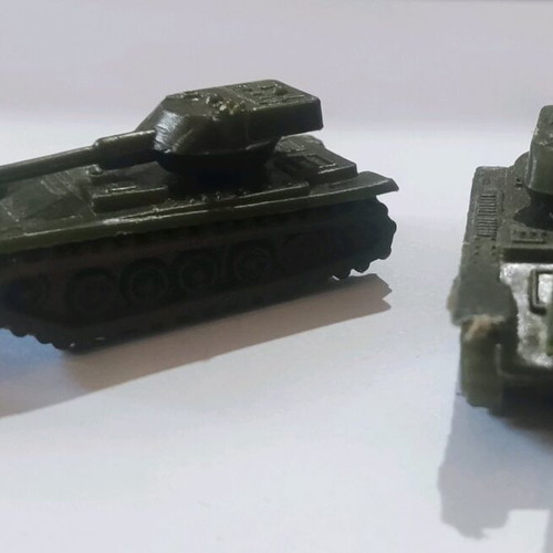 Set of 3 vintage collectible tanks used, 70s-80s decade