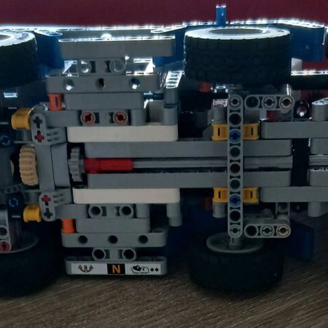 Lego Cement Mixer 42112 used with missing parts