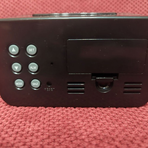 Life digital alarm clock table model like new