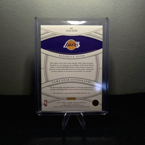 Kendrick Nunn Game-worn Patch Auto /25 Panini National Treasures 2021-22 LA Lakers