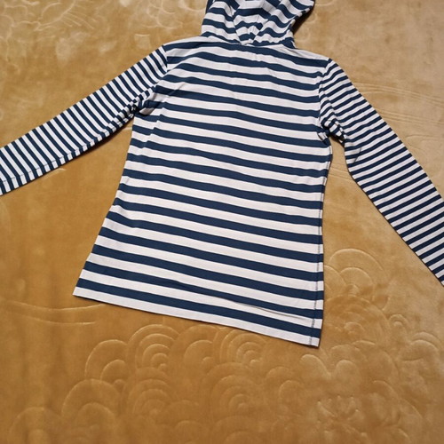 Nike hooded striped shirt like new, white and blue size M