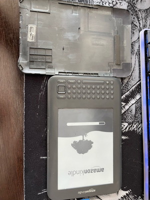 Amazon Kindle e-reader used, for parts