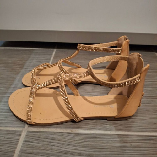 Migato women's flat sandals like new, beige and pink with rhinestones