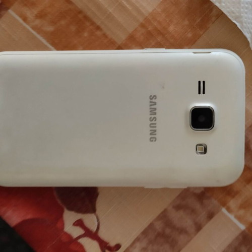 Samsung Galaxy J1 2016 used, white, 1GB RAM, 5MP camera