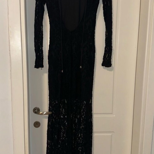 Long lace dress used, black, with back opening
