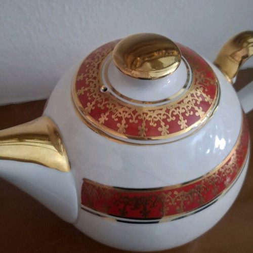 Istanbul Porcelain teapot like new, vintage style with gold details