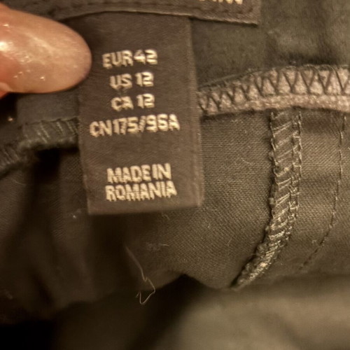 H&M black dress used, label size incorrect