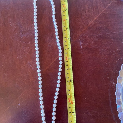 Pearl single strand necklace like new