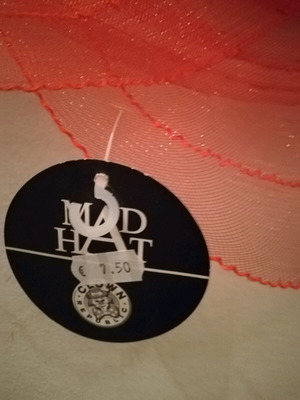 Hat red size L new
