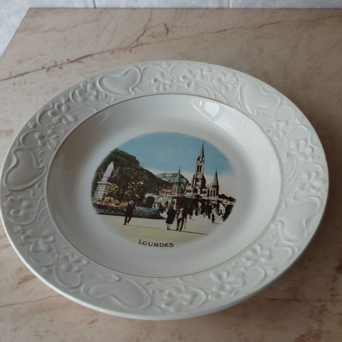 Decorative porcelain plate like new with Lourdes image