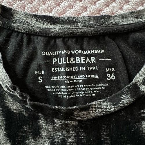 Pull & Bear T-shirt with tiger design, like new, size M