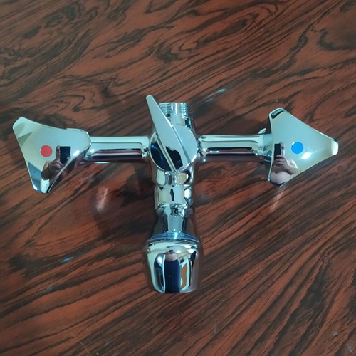 Adia old-style bathroom faucet, heavy type